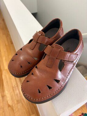 Sas Roamer Brown Leather Mary Jane Sz 6  Comfort Fisherman Walking Moc Shoe